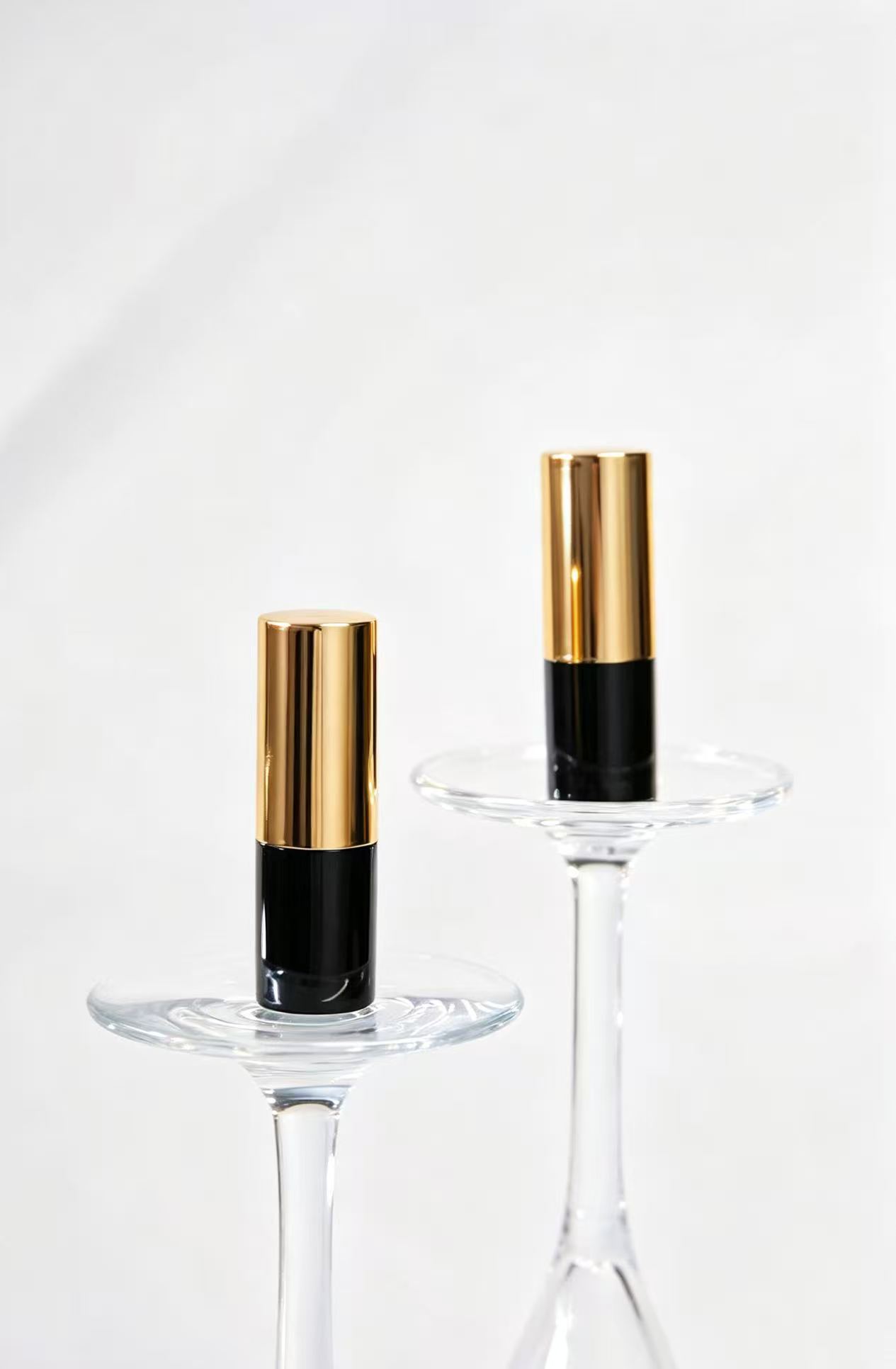 Miaozikou Gilded Black Tube Long-wear Lip Glaze